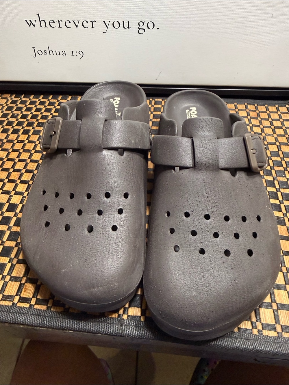 Skechers Brown Foam Clog Mule with Buckle Strap Women SZ:8 Box-17